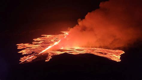 Iceland Volcano Erupts Again Spewing Fountains Of Lava