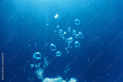 Air bubbles, underwater bubbles, air underwater background Stock Photo ...