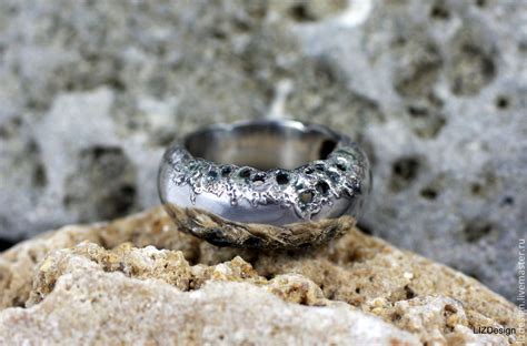 Кольцо из серебра 925 пр. с текстурой из эмали и серебра 999 пр. в ...