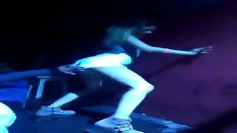 Turra Putita Bailando El El Boliche La Manosean XVIDEOS