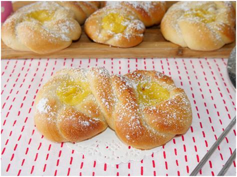 Brioche Intrecciate Alla Crema Ricetta Di Misya