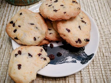 Currant And Orange Shortbread Cookies Simple And Delicious