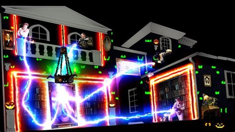 A Hyperrealistic Ghostbusters Halloween Light Show Projection Mapped
