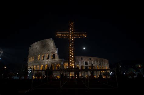 Le Chemin de croix du Pape se au Colisée