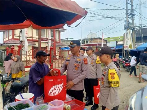 Berbagi Kebahagiaan Di Bulan Suci Ramadan Polsek Tebo Ilir Bagikan