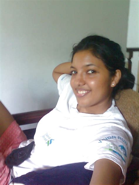 Forumophilia PORN FORUM Voyeur Upskirt Downblouse Public Places Amateur Pics Page 9