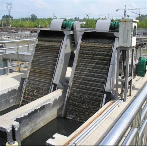 Silver Mechanical Bar Screen For Sewage Treatment Plant Domestic Bar
