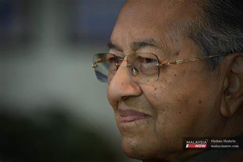 Dr Mahathir transferred to normal ward | MalaysiaNow