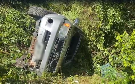 Homem Fica Ferido Ap S Ve Culo Que Dirigia Capotar Na Avenida Paralela