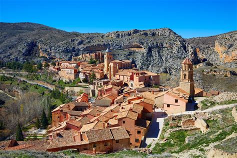 Albarracín el pueblo rojo de Teruel que deberías conocer