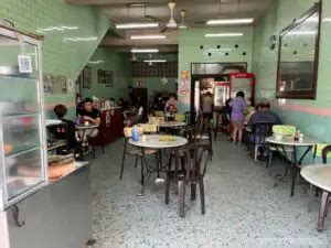 Chuan Fatt Curry Mee Shop Old School Curry Noodles With Fried Chicken