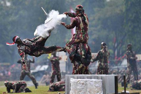 Gara Gara Rokok Kopassus Dengan Brimob Terlibat Bentrok Di Papua