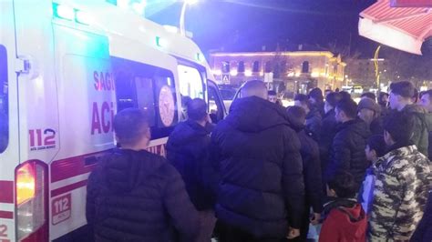 Elazığ da cadde ortasında bıçaklı kavga 1 yaralı