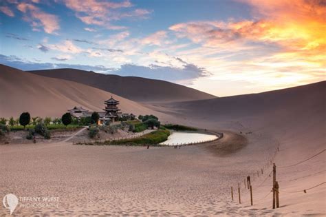 Crescent Lake In Dunhuang Gansu Province Turpan Crescent Lake Gansu