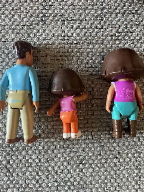 Dora The Explorer Let S Go Adventures Tree House Fold Up And Three Doll