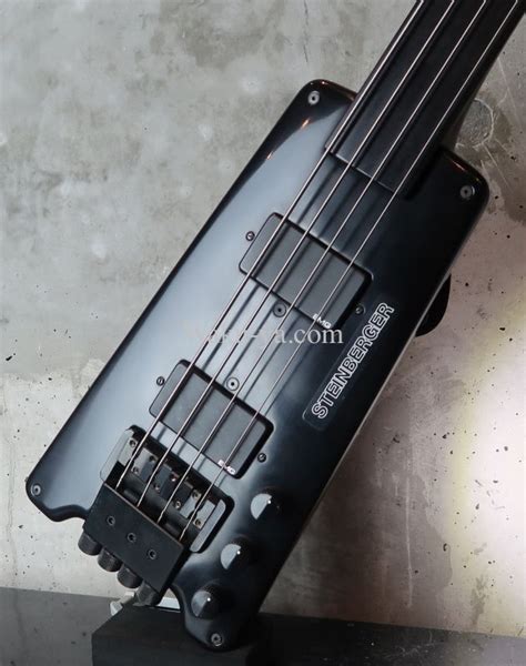 Steinberger L Fretless Black