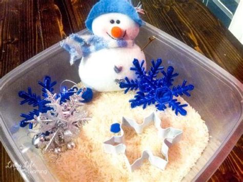 25 easy FAKE SNOW sensory bins & sensory play activities for kids this ...