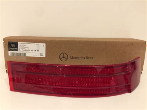 Genuine MERCEDES BENZ X164 GL LH Rear Bumper Reflector Lens A1648201174