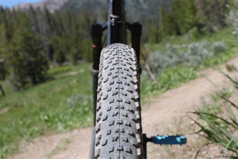 Review New Maxxis Rekon Race XC Tire Rolls Fast Bites Hard Into