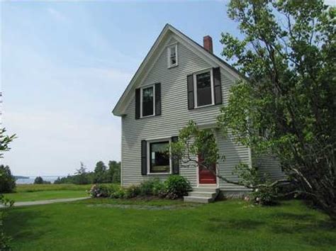 Ocean Views From Renovated Saltwater Farmhouse In Stockton Springs