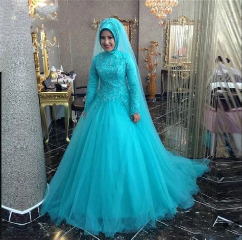 2017 Vintage Blue Muslim Wedding Dresses High Neck Long Sleeve