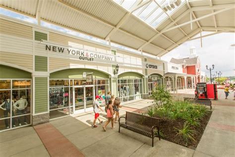 TANGER OUTLETS PITTSBURGH - Updated January 2025 - 79 Photos & 108 ...