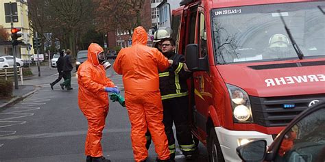 ABC Serie Verdächtiger Stoff in Holzwickede Feuerwehr rückt aus