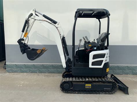 Japanese Engine CE Approved Euro5 Kubota Tailless 2ton Mini Excavator