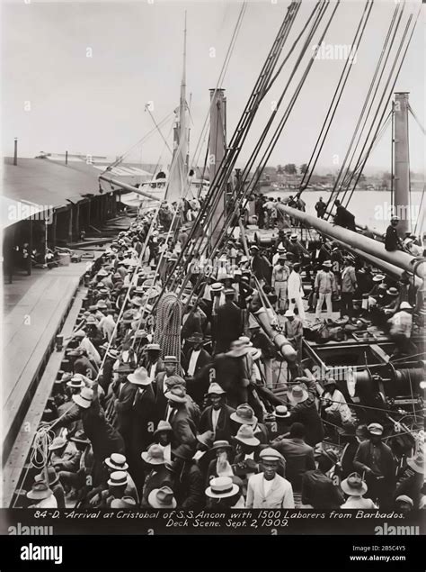 Panama canal construction workers hi-res stock photography and images - Alamy