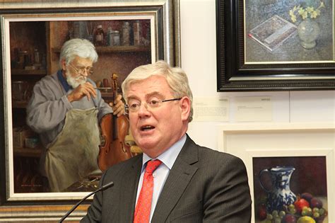 Tánaiste Eamon Gilmore Launches Dublin Painting and Sketching Club ...