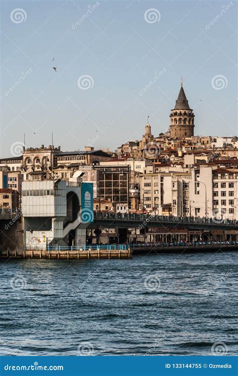 Arquitetura Da Cidade Da Torre De Galata Em Istambul Imagem Editorial