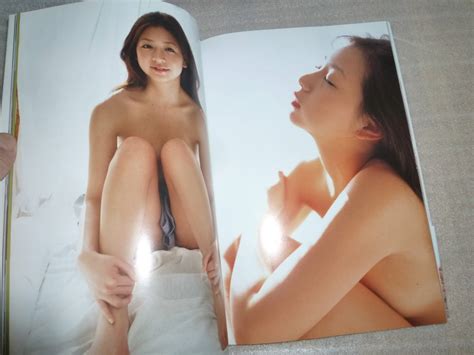 Yahoo オークション 佐山彩香 写真集Virgin nude