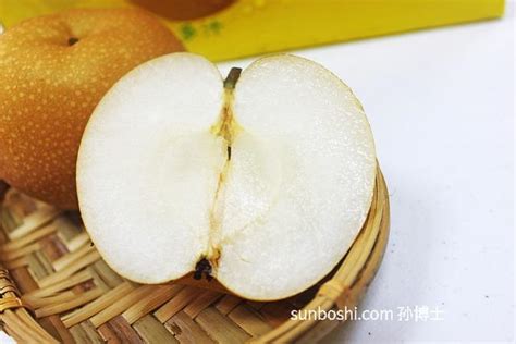 梨子水的功效与作用 黑豆梨子水 煮梨子水 蒸梨子水 冰糖梨子水煮 孙博士