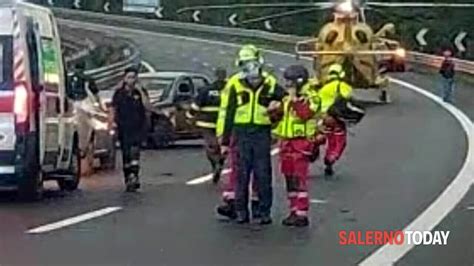 Tragico Schianto In Autostrada Morti Due Ragazzini Di E Anni