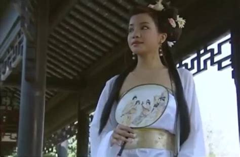Chinese Princess Strolls Nude Through A Fabulous Garden Part I Scrolller