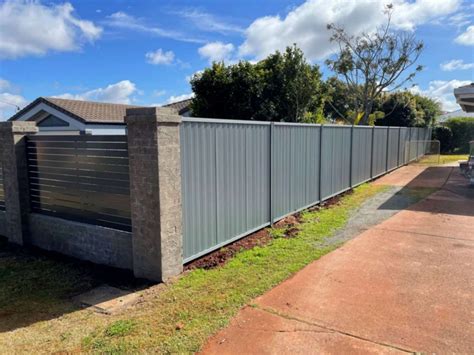 Colorbond Fencing in Brisbane | Luxury Lock Up Fencing