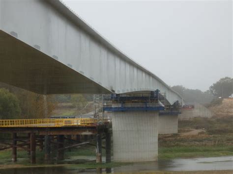 Les Deux Rives Du Nouveau Pont De La D Viation De Jargeau Reli Es