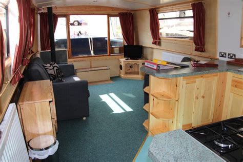 Silsden Boats Widebeam and Narrowboat Hire Reviews and Info - Canal ...