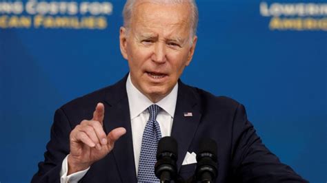 White House Says There Are No Visitor Logs For Bidens Home Bbc News