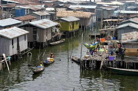 Nigerias Makoko Slum Where Up To 250000 Residents Huddle In Homes On