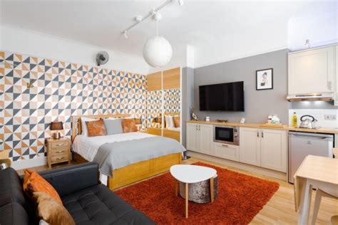 Best Airbnbs in London: 11 Unique & Fantastic Places To Stay (2021)