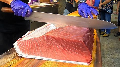 The Sharpest Knife Cuts Giant Bluefin Tuna Like Butter Luxurious