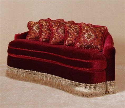 Burgundy Sofa Pillows : Not only burgundy sofa, you could also find ...