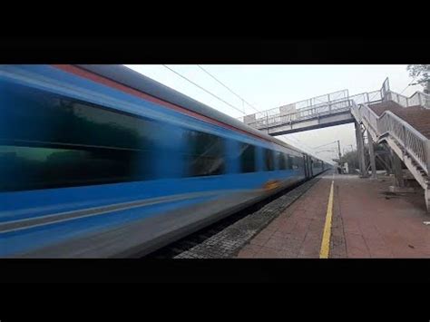 IRFCA India S First LHB Train 12004 Lucknow Swarn Shatabdi Turns 34