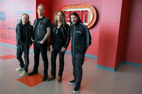 Pin By Lisa Bennie On Metallica Metallica James Hetfield Rock Bands