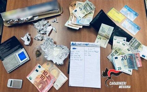 Milazzo Due Arresti E Due Denunce Per Droga L Operazione Dei