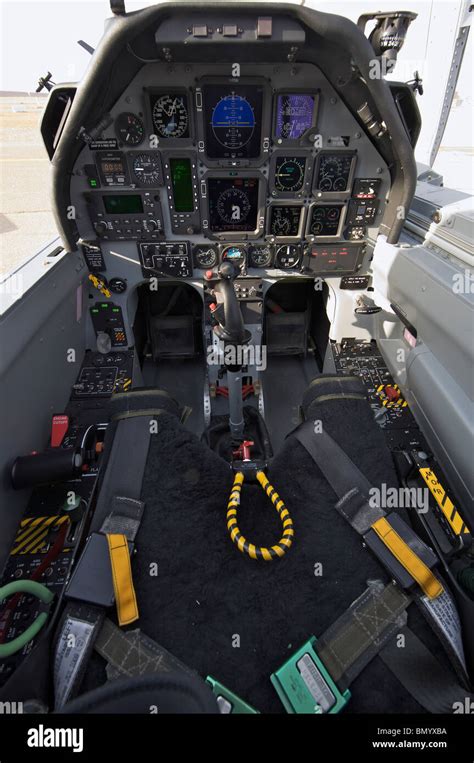 The interior cockpit of an Iraqi Air Force T-6 Texan trainer aircraft on COB Speicher Stock ...