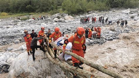 Suman 46 Muertos Por Sismo De Magnitud De 6 8 En Provincia China De