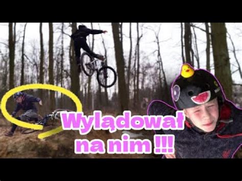 SKOCZYŁ NA ROWERZE WYLĄDOWAŁ NA WÓZKU mega mocna gleba na rowerze