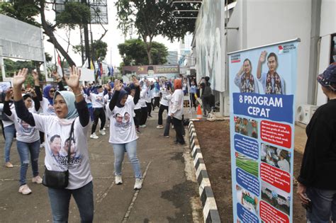 Sabtu Biru Ceria TKN Prabowo Gibran Gelar Senam Joget Gemoy Sinpo Id